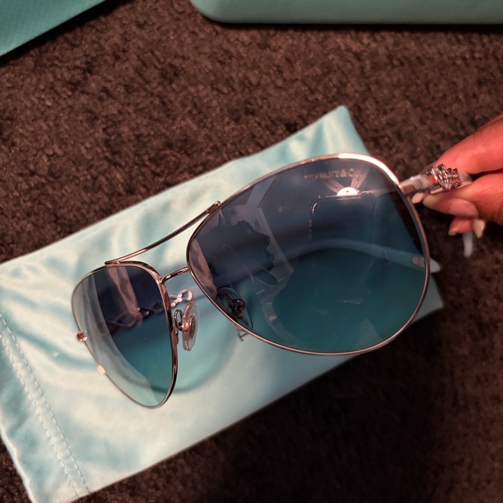 NIB✅ Tiffany & Co. Teal Aviator Sunglasses - Picture 7 of 10